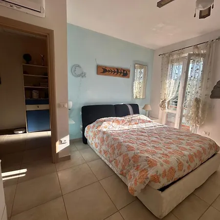 Apartment Casa Andrea Ravi